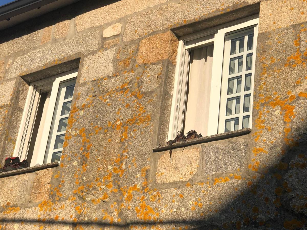 Pension Mar De Rosa Villanueva De Arosa Bagian luar foto