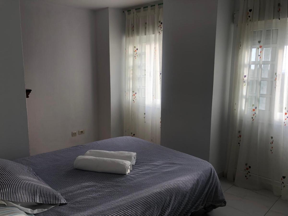Pension Mar De Rosa Villanueva De Arosa Bagian luar foto