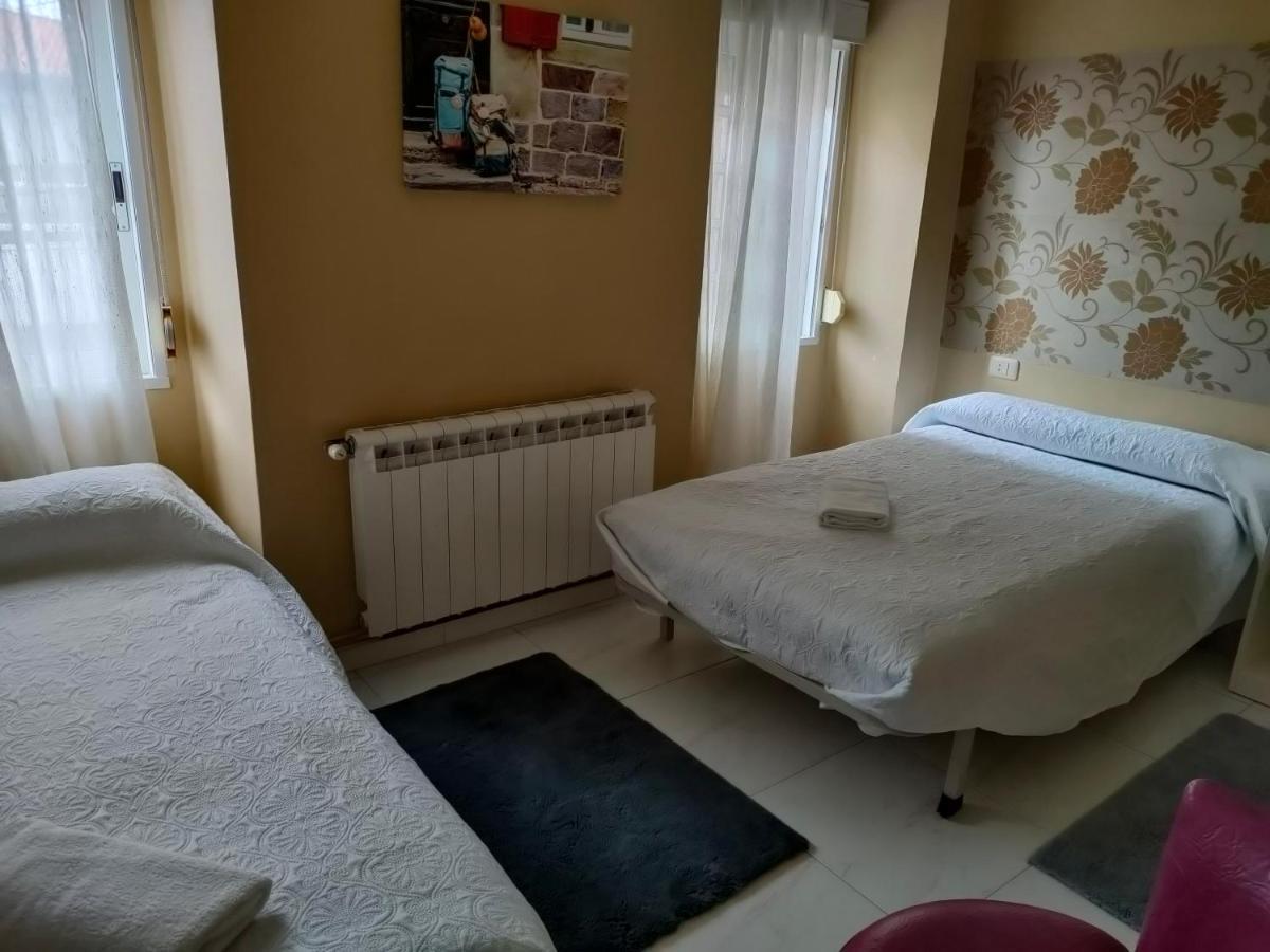 Pension Mar De Rosa Villanueva De Arosa Bagian luar foto