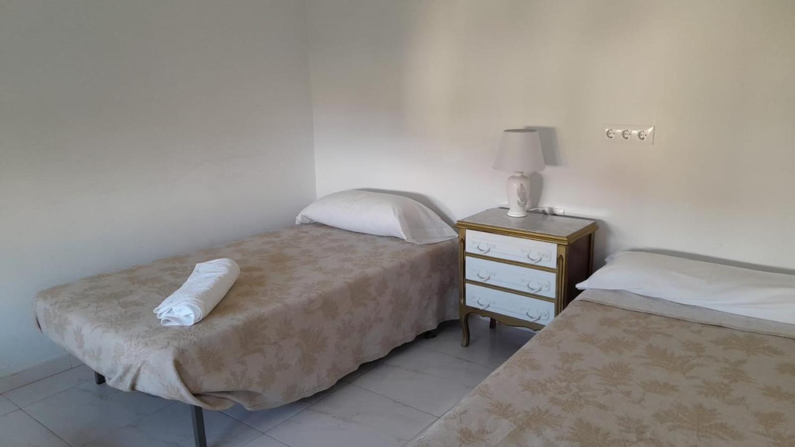 Pension Mar De Rosa Villanueva De Arosa Ruang foto